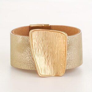 ANTIQUED GOLD FAUX LEATHER WITH GOLD WRINKLED FLAT PLATE MAGNETIC BRACELET 64
